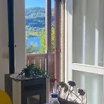 Apartamento Romantica Terrazza Sul Revine Lago