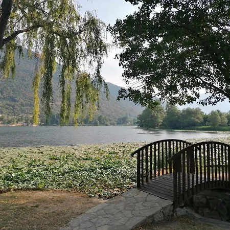 Apartment Romantica Terrazza Sul Revine Lago